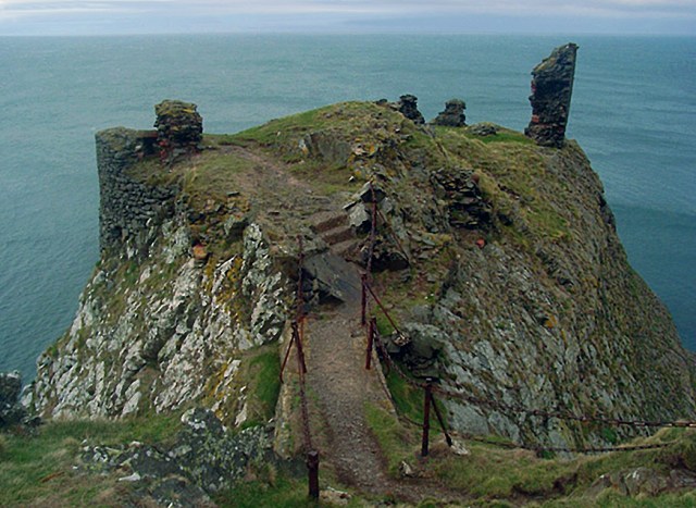 AST CASTLE OR WOLF’S CRAG CASTLE. ‘I resided for two or three days at a farmhouse in the neighborhood, where the aged goodwife was well acquainted with the history of the castle, and the events which had taken place in it. One of these was of a nature so interesting and singular, that my attention was divided between my wish to draw the old ruins in landscape, and to represent, in a history-piece, the singular events which have taken place in it. Here are my notes of the tale […] […] My friend, Mr. Sharpe, gives another edition of the tale. According to his information, it was the bridegroom who wounded the bride. The marriage, according to this account, had been against her mother’s inclination, who had given her consent in these ominous words: “Weel, you may marry him, but sair shall your repent it.”